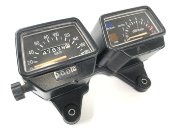 Yamaha XT 600 43F [1985] – A sebességmérő háza hibás.