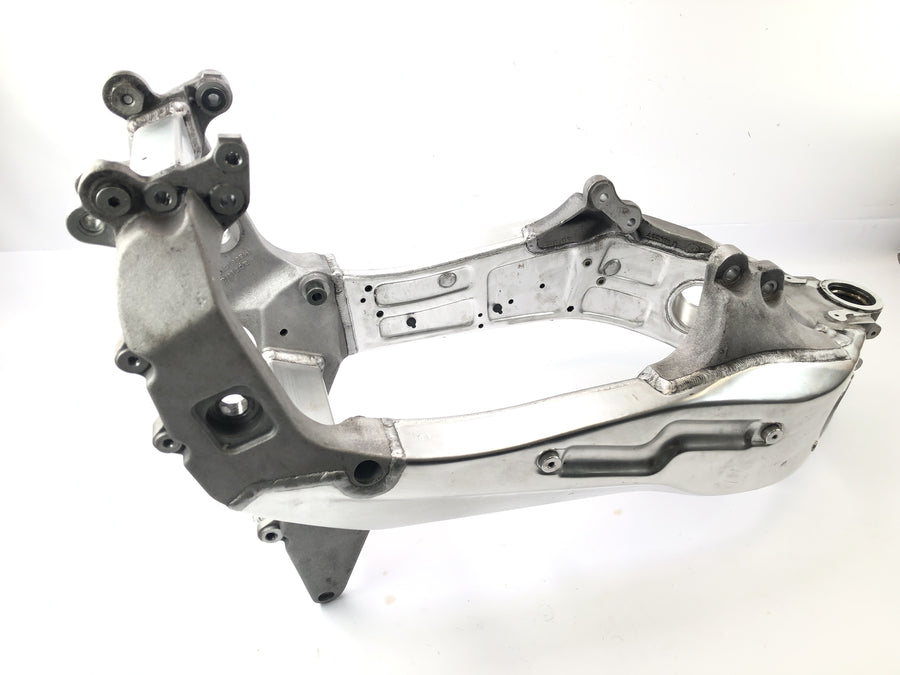 Aprilia RST 1000 Futura [2002] - keret papírokkal