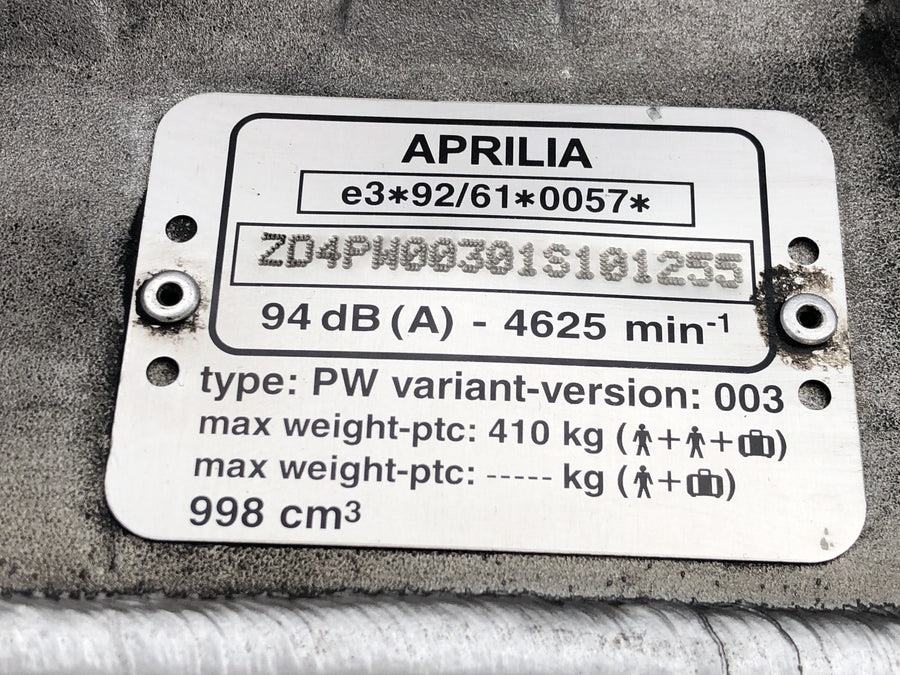 Aprilia RST 1000 Futura [2002] - keret papírokkal