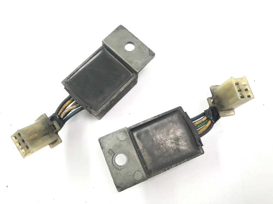 Honda GL 500 Silverwing PC02 [1982] - Feszültségszabályozó egyenirányító töltő szabályozó adapter
