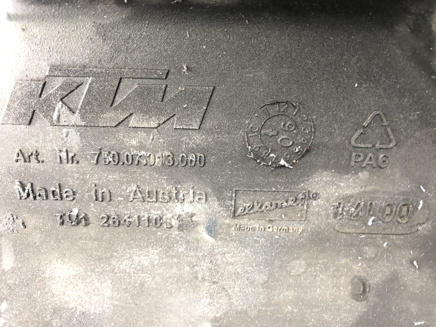 KTM 690 SM Prestige [2007] - Tartályos benzintartály