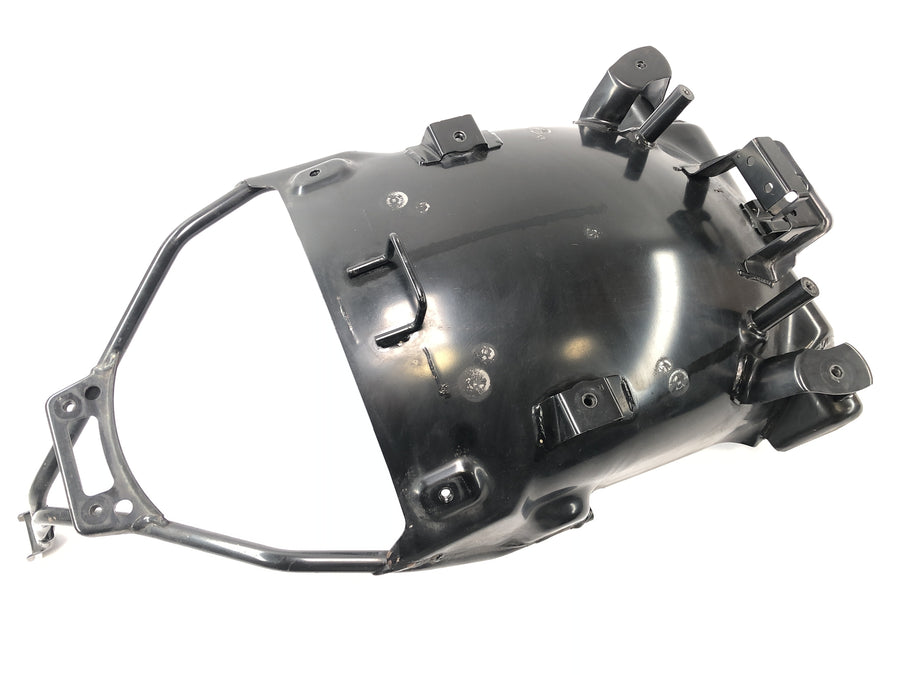 Suzuki VZ 1500 WVCU [2011] - sárvédő belső bélés hátsó sárvédő