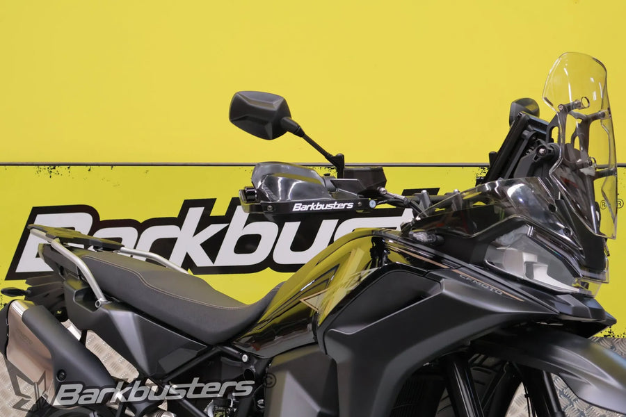Ducati Multistrada V4 [BARKBUSTERS] – Hardverkészlet – Kétpontra szerelhető közeli felvétel