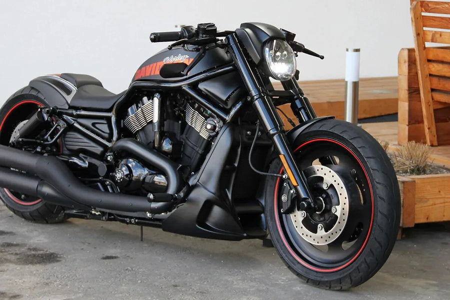 Harley Davidson V-Rod [CULT WERK] – Villaburkolatok