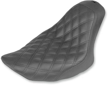 Harley Davidson Fxst [NYERGES] – Renegade™ rácsos öltésű egyéni ülés