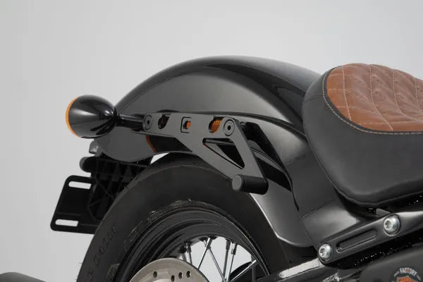 Harley-Davidson Softail Slim 107 [2018-2021] - SLH oldaltartó jobb