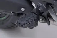 Kawasaki Versys 1100 [2025-2026] - EVO lábtartó pár, 15 mm-rel leengedhető – 9. kép