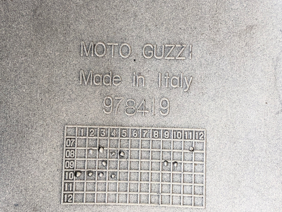 Moto Guzzi Stelvio 1200 8V [2011] – Tartályburkolat középső