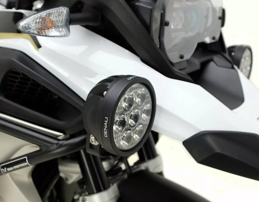 BMW R 1200 GS [DENALI] – helyzetjelző lámpa tartó