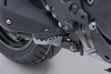 Kawasaki Versys 1100 [2025-2026] - ION lábtartó készlet ezüst – 2. kép