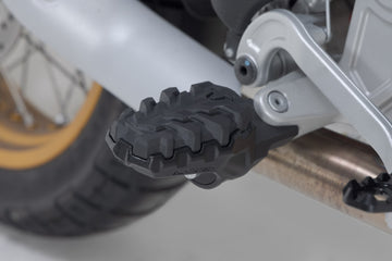 Aprilia Tuareg 660 [2025-2026] - EVO lábtartó készlet, 36 irányban állítható, FRS.13.112.10300/B verzió – 1. kép