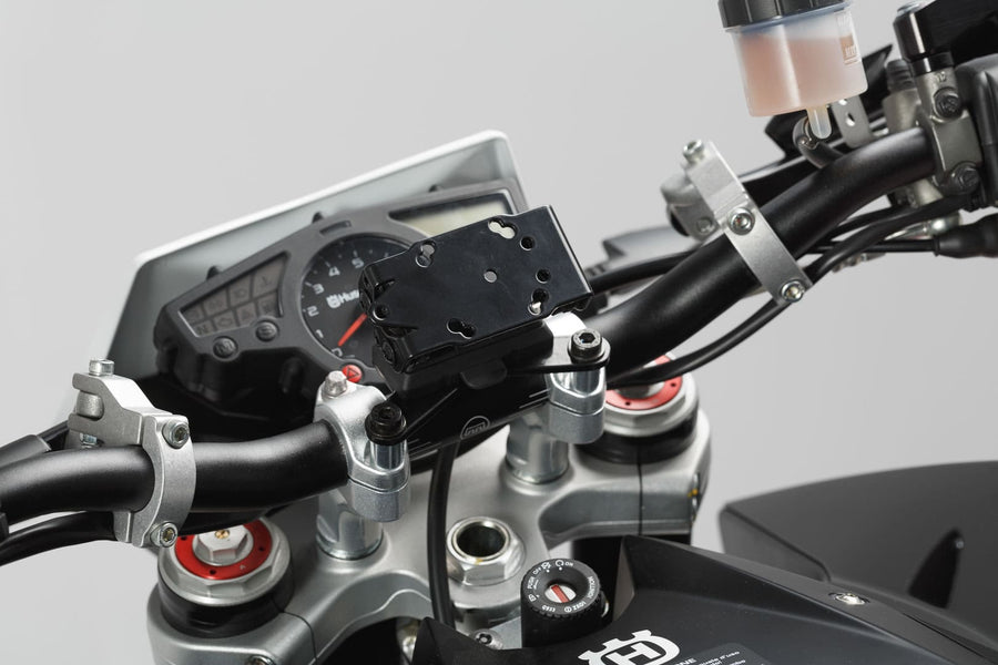 Triumph Street Triple 660 S A2 [2021] - Navi tartó a kormányon – 3. kép