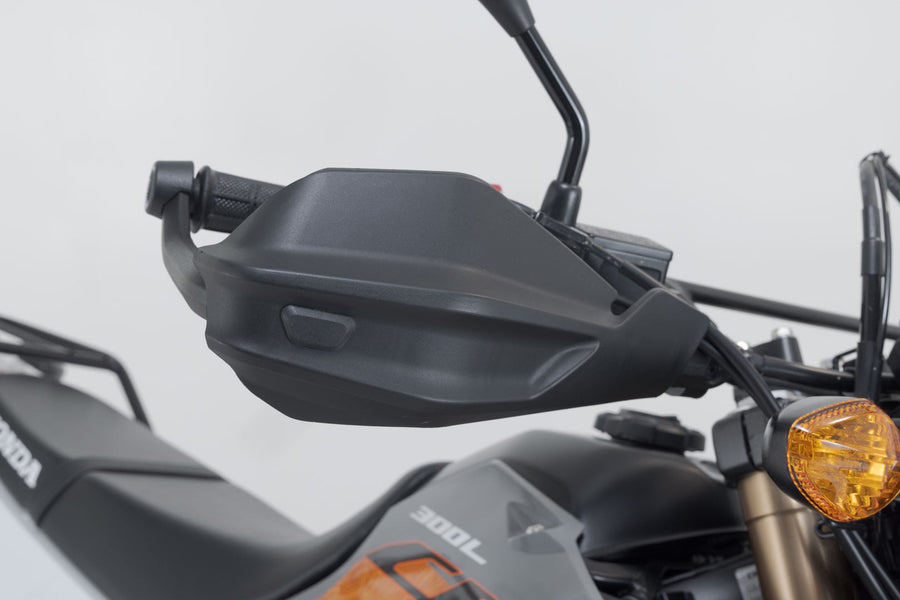 Honda CRF 300 L Rally [2021-2024] – Kalandos kézvédő készlet fekete, CRF300L-hez és Triumph Scrambler 400X/XC-hez – 3. kép