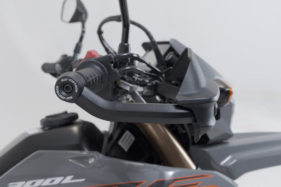 Honda CRF 300 L Rally [2021-2024] – Kalandos kézvédő készlet fekete, CRF300L-hez és Triumph Scrambler 400X/XC-hez – 5. kép