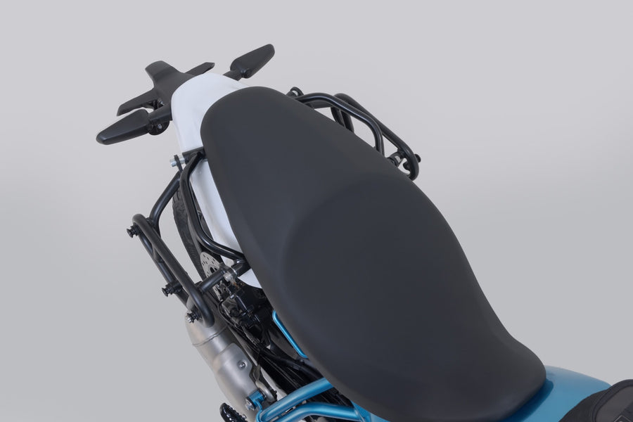 Royal Enfield Guerrilla 450 [2024-2025] – Legend Gear oldaltáska rendszer LC Black Edition – 4. kép