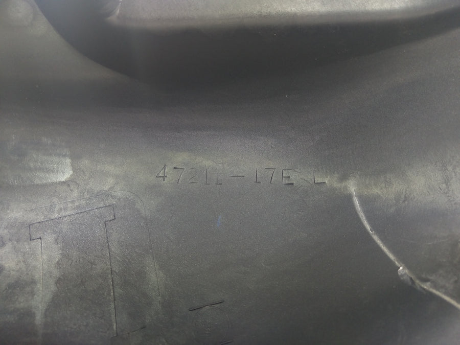 Suzuki GSX-R 750W GR7BA - Hátsó bal oldali burkolat repedésekkel