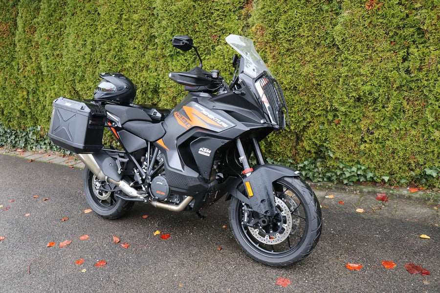 KTM 1290 Super Adv. S [2021-2024] - Lámpavédő rács fekete