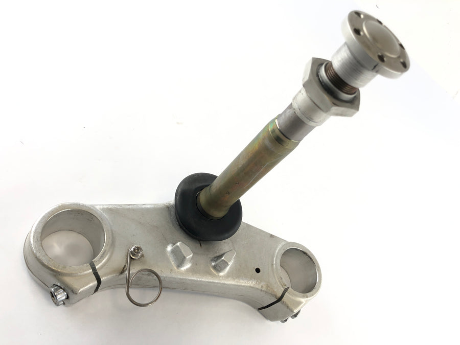 Triumph Daytona 955i T595N [2001] - alsó villa bilincs