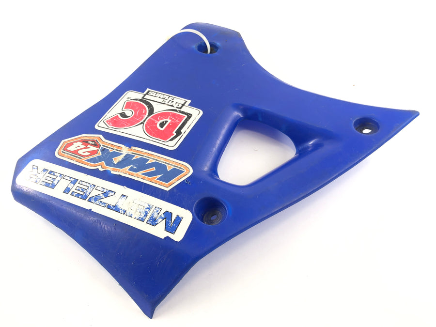Yamaha DT 125 4BL [1999] - Oldalsó tartály burkolat jobb oldali