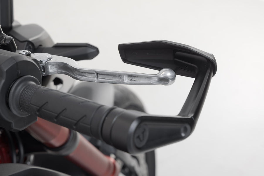 Honda CB 750 Hornet [2023-2024] - karvédő szélterelővel - 7. kép