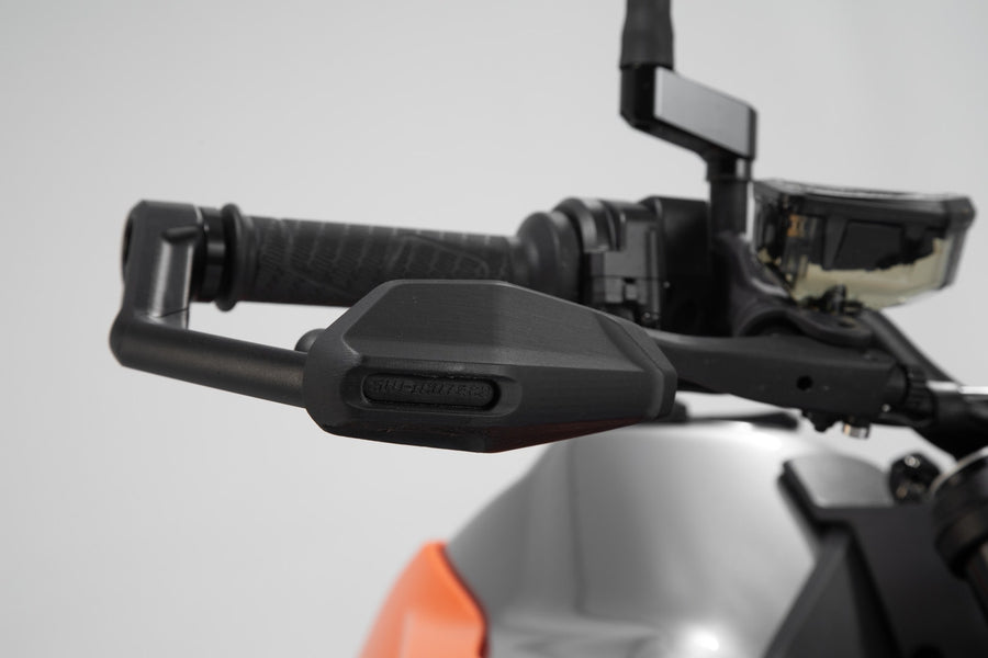 KTM 890 Duke L [2021] - karvédő szélterelővel - 3. kép