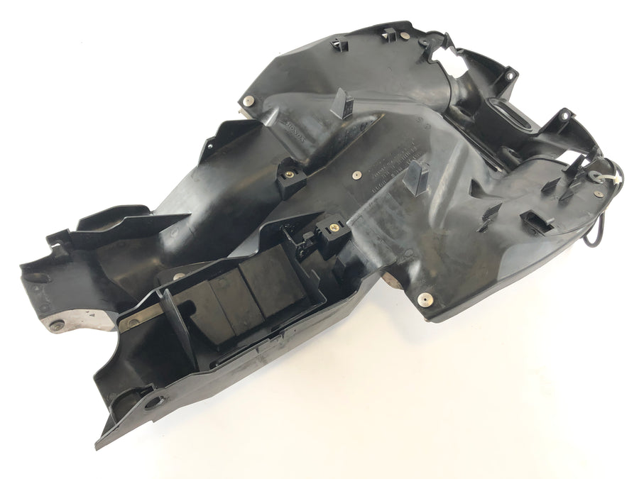 Honda VFR 800 RC46 [2005] - Hátsó alsó burkolat